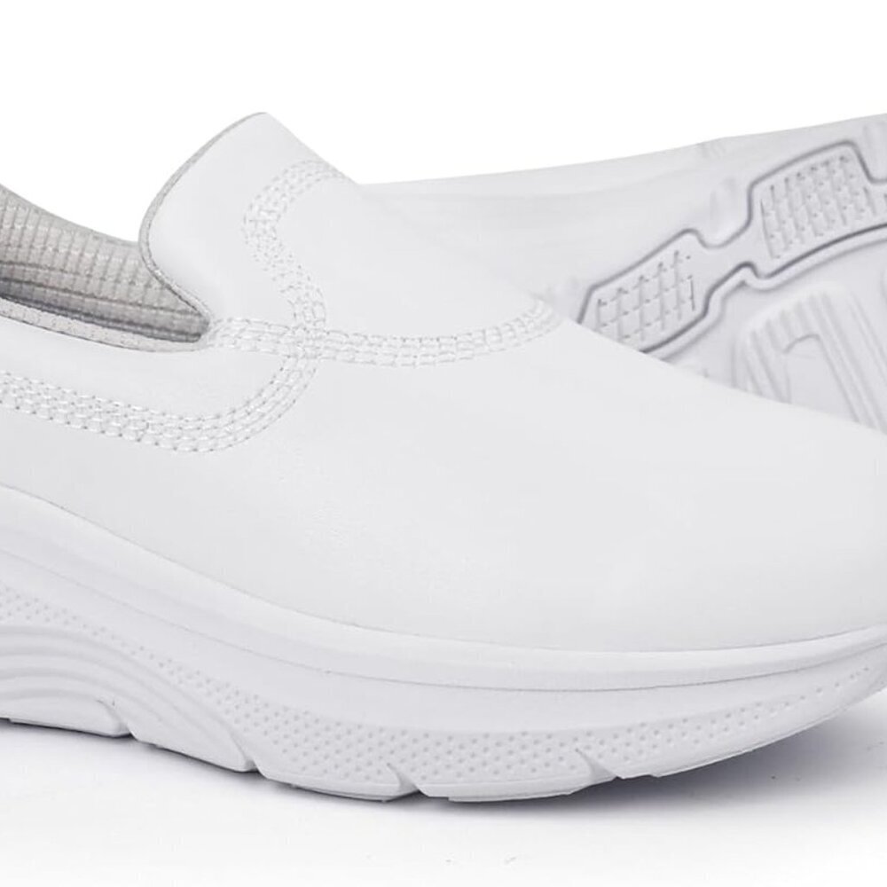 Women's Slip-On Nursing Shoes Water Resistant Lightweight Arch Support